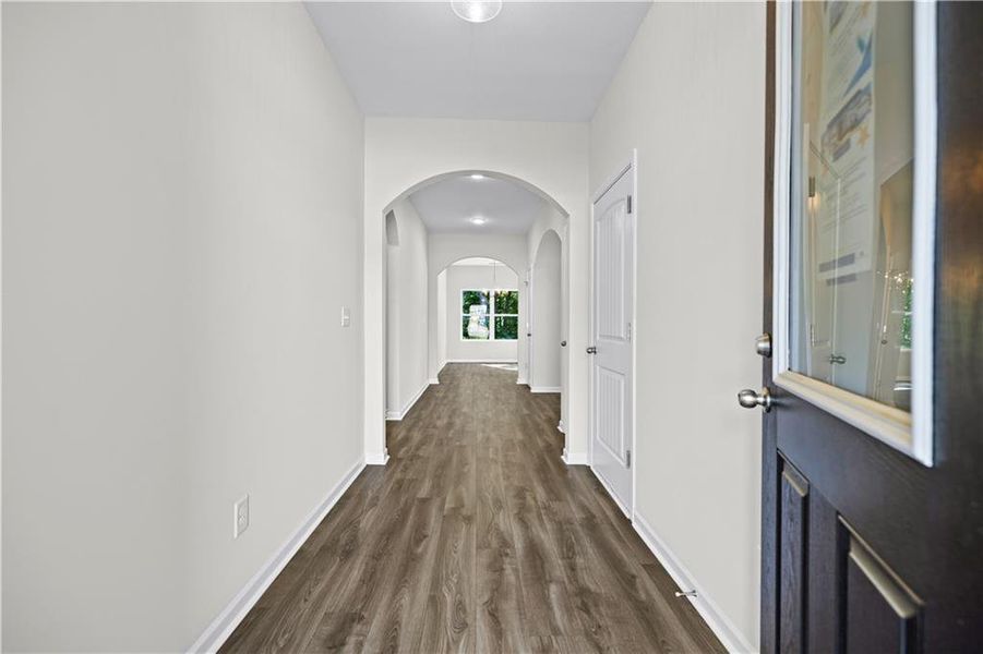 Spacious, unfurnished interior of a new home in , Villa Rica (Image 25).