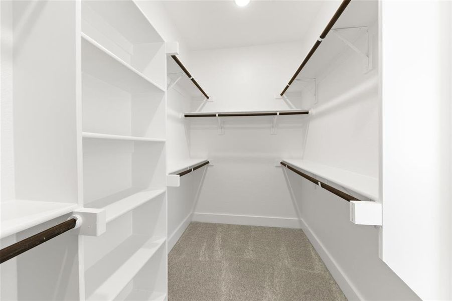 5221 Great Hollow  Closet