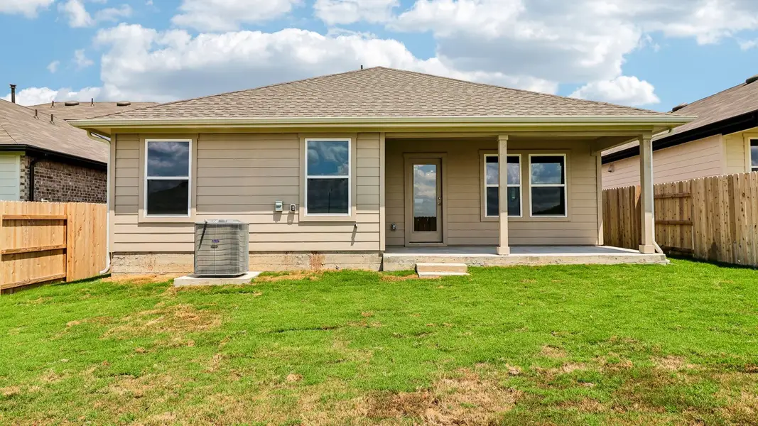 Exterior details and patio area of a home in Briarwood, Elgin (Image 19).