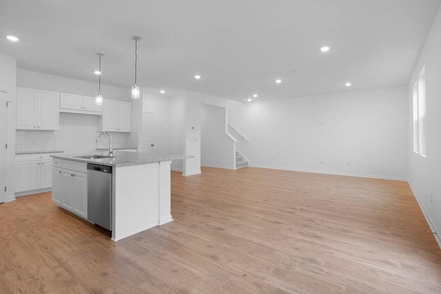 Spacious, unfurnished interior of a new home in Windance Lake, Loganville (Image 28).