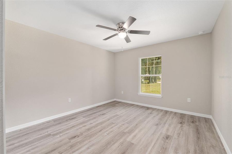 Spacious, unfurnished interior of a new home in , Dunnellon (Image 32).