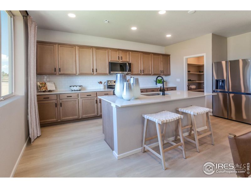 EXAMPLE PHOTO: KITCHEN W/ ISLAND