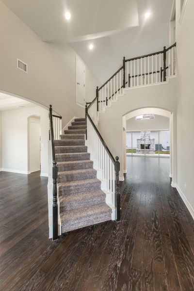 14 8350SierraHermosa 014 Mls