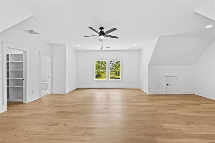 Spacious, unfurnished interior of a new home in , Monroe (Image 49).