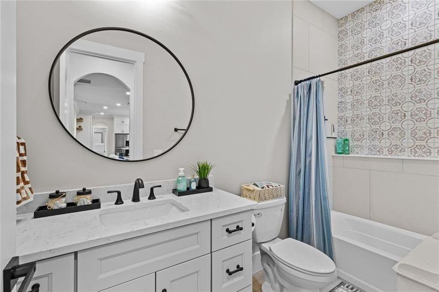 Furnished interior view inside a new home in , Bethlehem (Image 50).