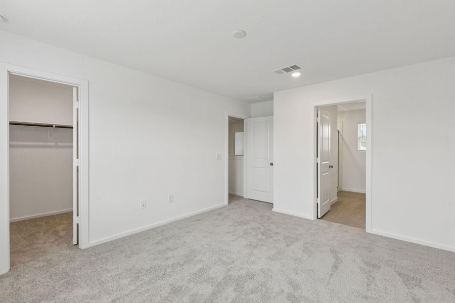 Spacious, unfurnished interior of a new home in Decker Farms, Magnolia (Image 23).