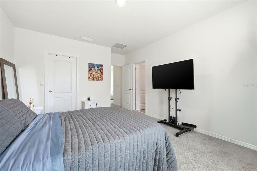 Furnished interior view inside a new home in , Kissimmee (Image 42).