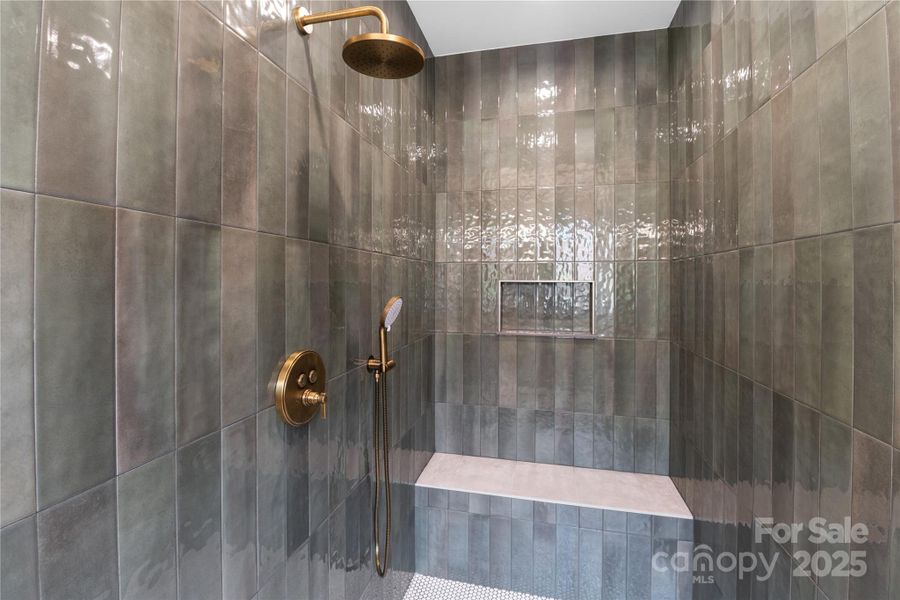 Image 21 of a home in .