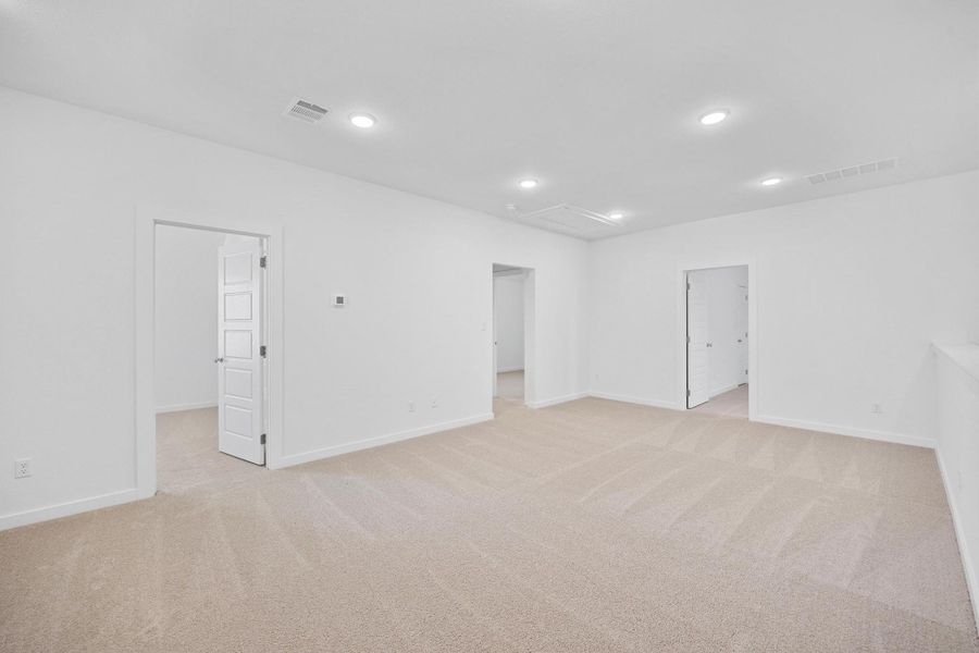 Spacious, unfurnished interior of a new home in Lakeside at Tessera, Lago Vista (Image 23). Spacious, unfurnished interior of a new home in Lakeside at Tessera, Lago Vista (Image 23).