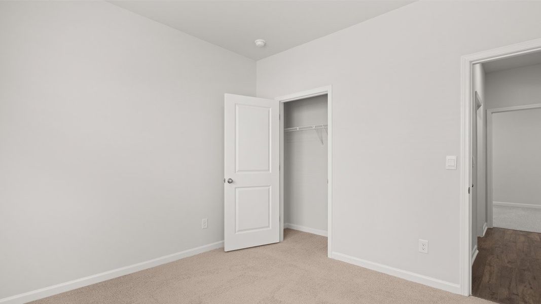 Spacious, unfurnished interior of a new home in The Abbey at Trolley Run Station, Aiken (Image 20).