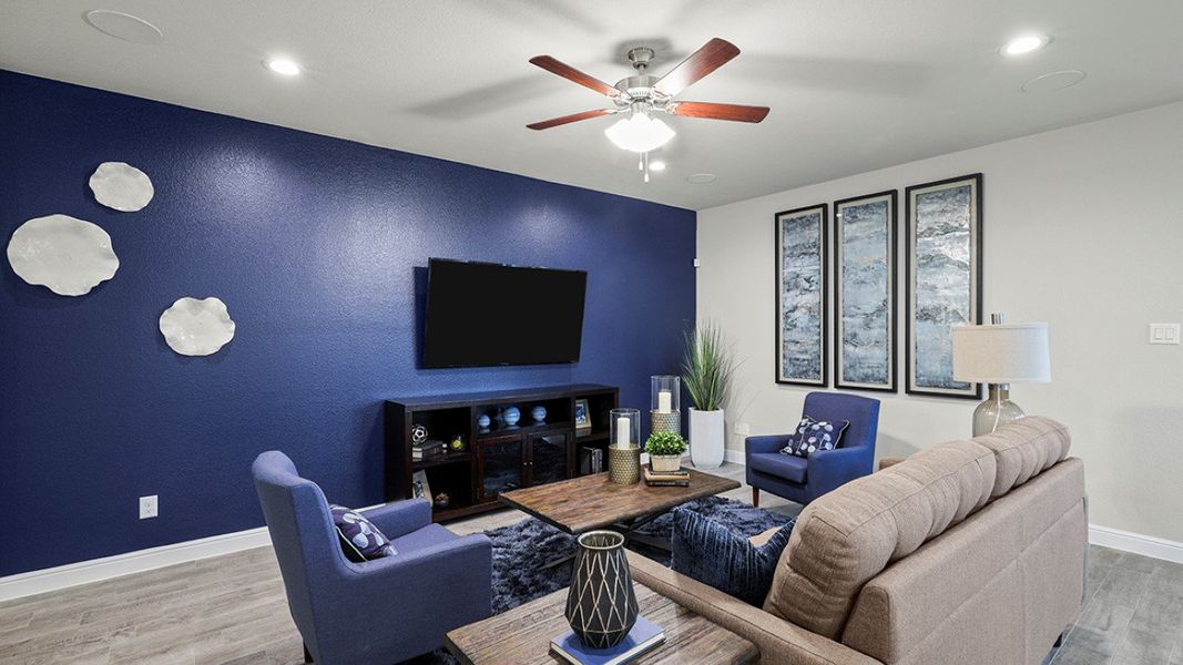 Furnished interior view inside a new home in Trails of Elizabeth Creek, Fort Worth (Image 14). Furnished interior view inside a new home in Trails of Elizabeth Creek, Fort Worth (Image 14).