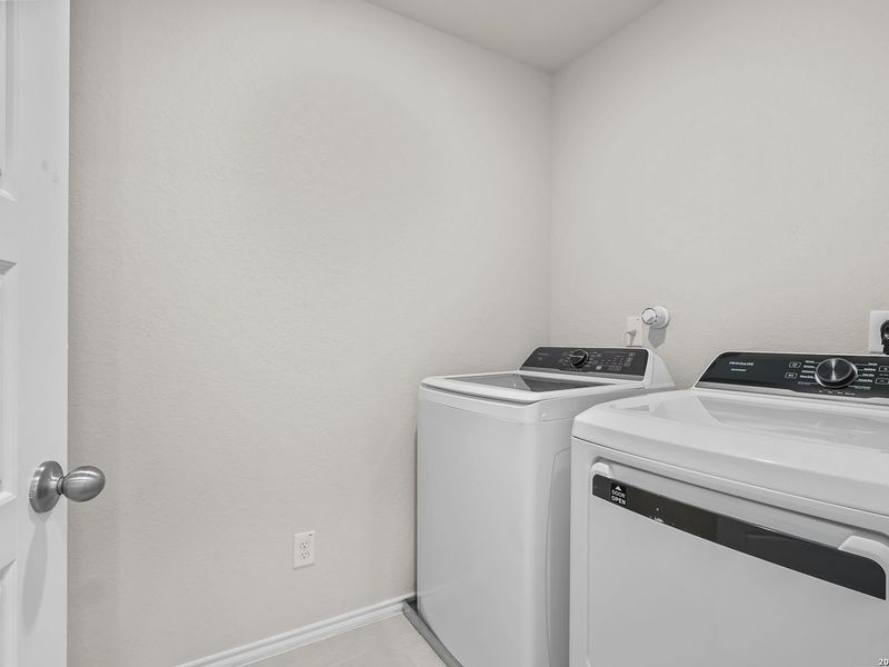 Close-up of interior finishes inside a home in Meadows at Oak Creek, San Antonio (Image 14).
