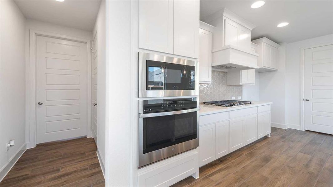 Furnished interior view inside a new home in The Parks At Wilson Creek 40', Celina (Image 11). Furnished interior view inside a new home in The Parks At Wilson Creek 40', Celina (Image 11).