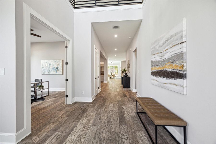 An fantastic open floor plan with great flow and a spacious Formal Dining Room, Kitchen/Breakfast Nook and Great Room An fantastic open floor plan with great flow and a spacious Formal Dining Room, Kitchen/Breakfast Nook and Great Room