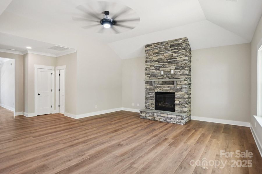 Spacious, unfurnished interior of a new home in , Rock Hill (Image 31).
