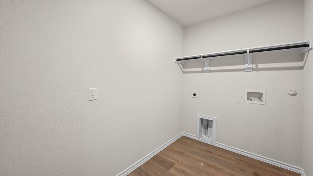 Spacious, unfurnished interior of a new home in Bluff Springs, Ferris (Image 33). Spacious, unfurnished interior of a new home in Bluff Springs, Ferris (Image 33).
