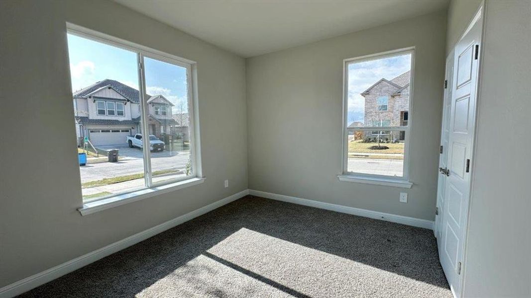 Spacious, unfurnished interior of a new home in Rock Creek Ranch, Fort Worth (Image 14). Spacious, unfurnished interior of a new home in Rock Creek Ranch, Fort Worth (Image 14).