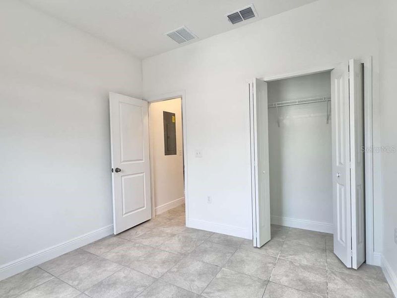 Spacious, unfurnished interior of a new home in , Ocala (Image 43).