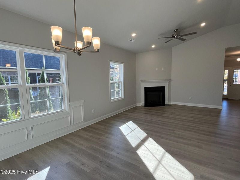 Spacious, unfurnished interior of a new home in Palmetto Creek, Bolivia (Image 17).