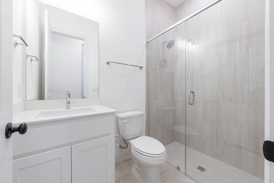 Furnished interior view inside a new home in Provence - 60', Austin (Image 10).