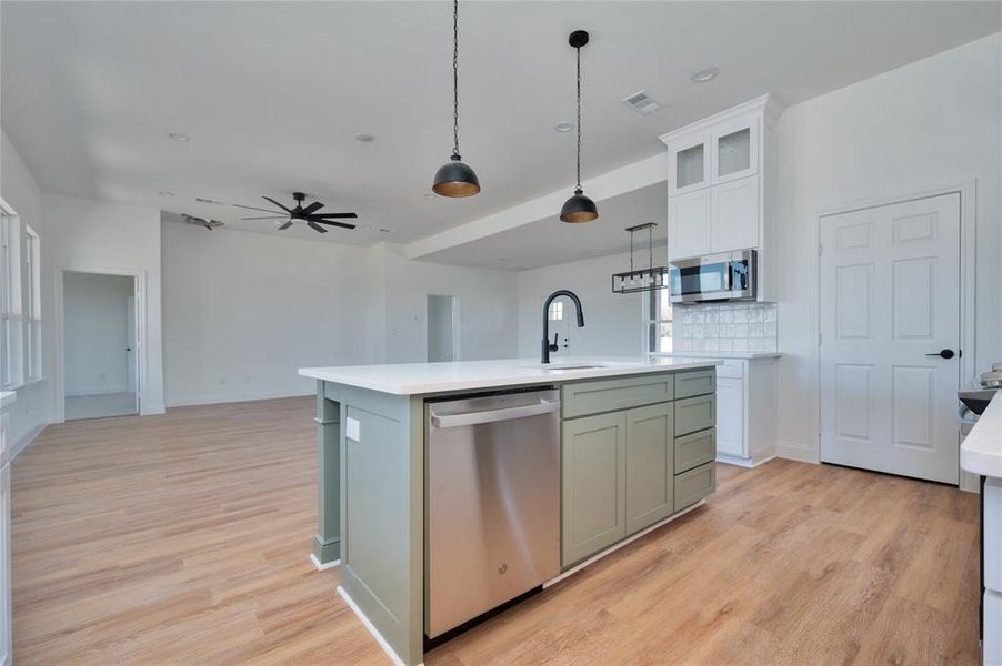 Furnished interior view inside a new home in , Brashear (Image 15).
