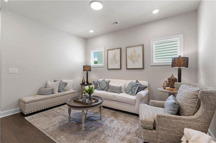 Furnished interior view inside a new home in Aberdeen, Hoschton (Image 31).