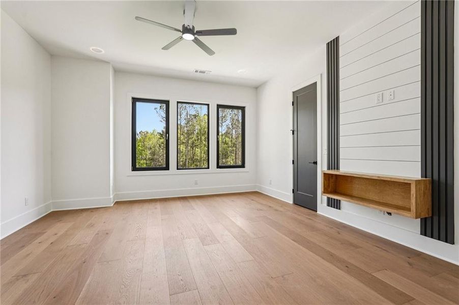 Spacious, unfurnished interior of a new home in , Sugar Hill (Image 72).