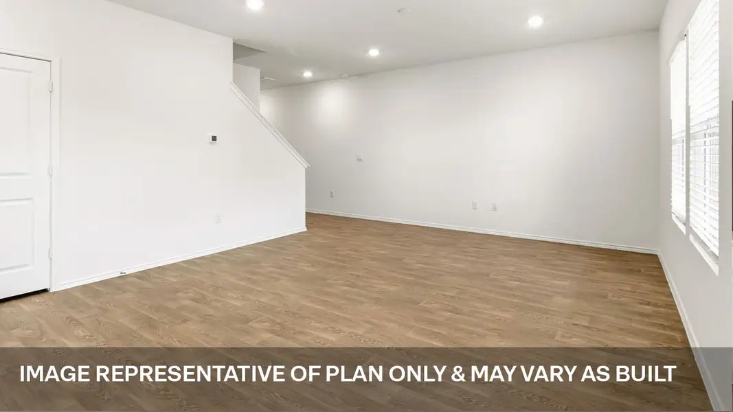 Spacious, unfurnished interior of a new home in Durango, Mustang Ridge (Image 10).