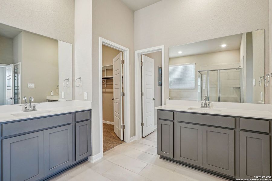 Furnished interior view inside a new home in Carmel Ranch, Schertz (Image 14).