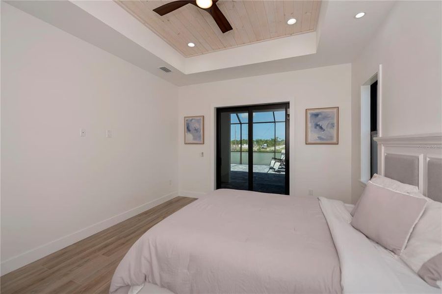 Spacious, unfurnished interior of a new home in , Port Charlotte (Image 22).