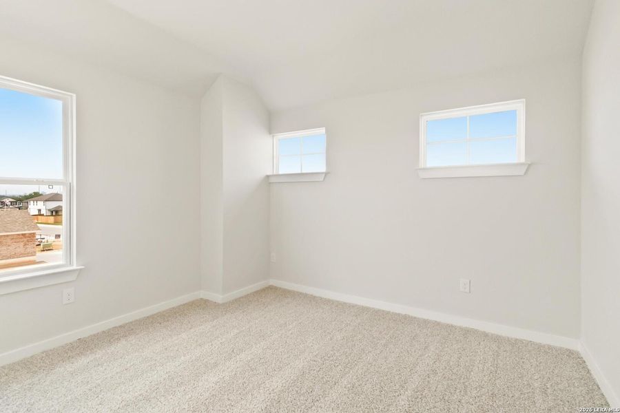 Spacious, unfurnished interior of a new home in Hickory Ridge, Elmendorf (Image 24).