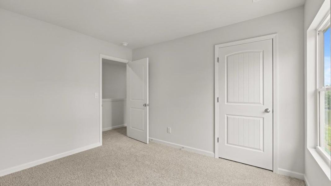 Spacious, unfurnished interior of a new home in Thompson Ridge, Dallas (Image 20). Spacious, unfurnished interior of a new home in Thompson Ridge, Dallas (Image 20).