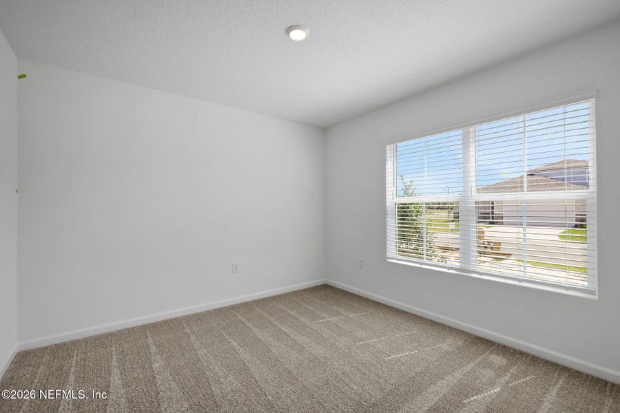 Spacious, unfurnished interior of a new home in Diamond Springs, Jacksonville (Image 25).