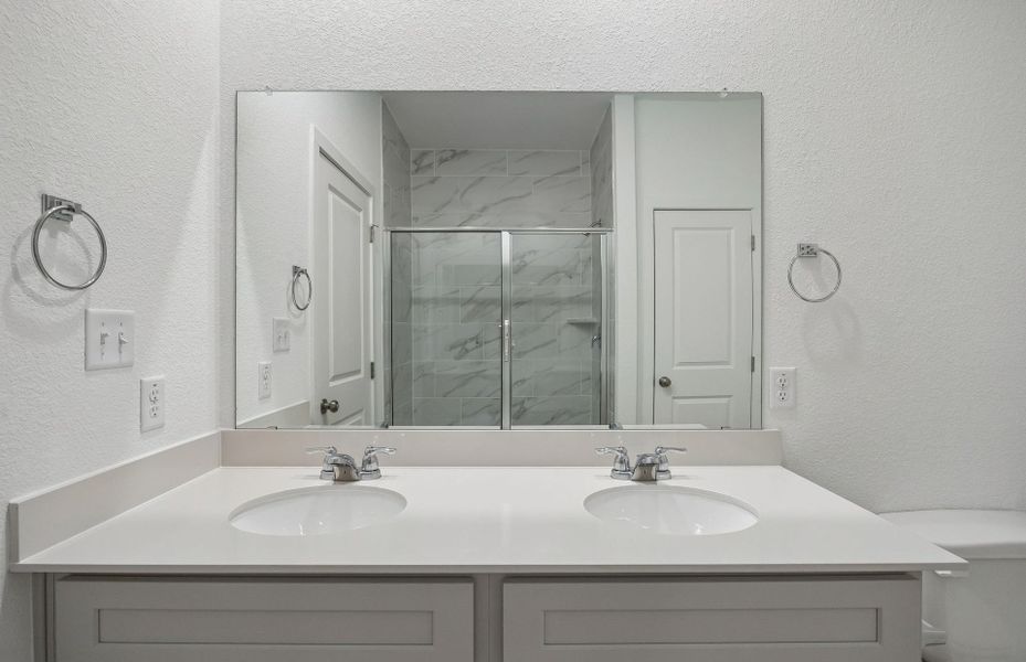 Furnished interior view inside a new home in La Cima, San Marcos (Image 10).