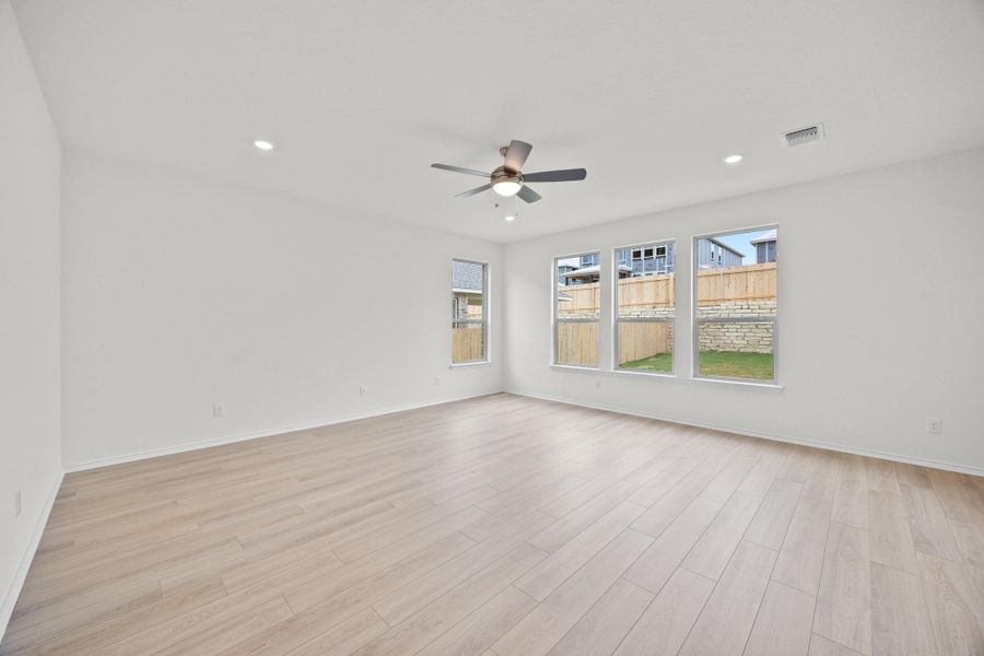 Spacious, unfurnished interior of a new home in Salerno - Classic Collection, Round Rock (Image 25). Spacious, unfurnished interior of a new home in Salerno - Classic Collection, Round Rock (Image 25).