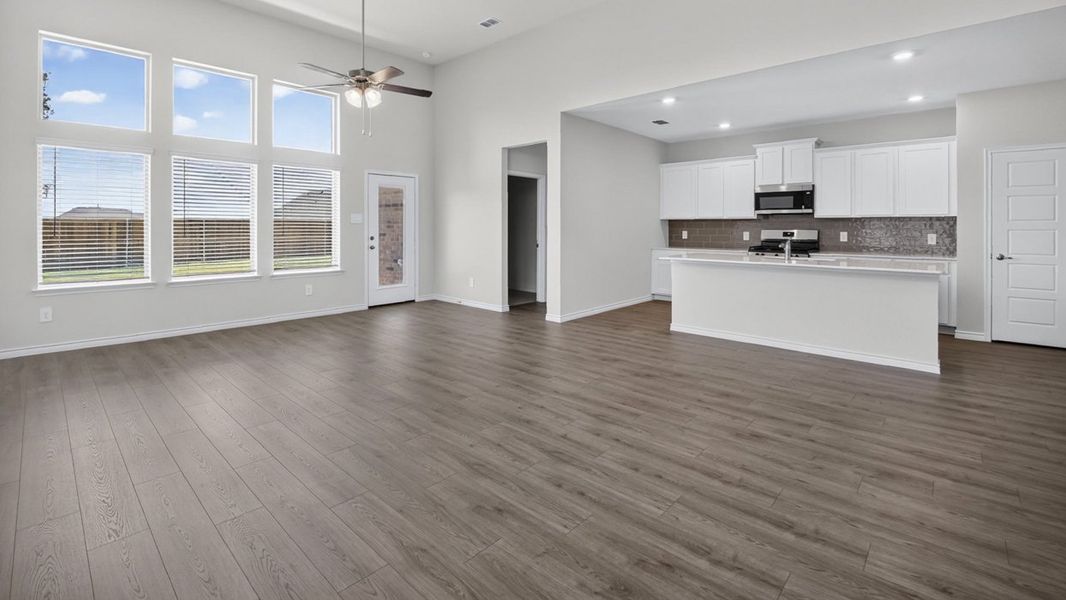 Representative unfurnished interior of a home built from the H233 Alpine by D.R. Horton in Lilybrooke at Legacy Hills, Celina (Image 6).