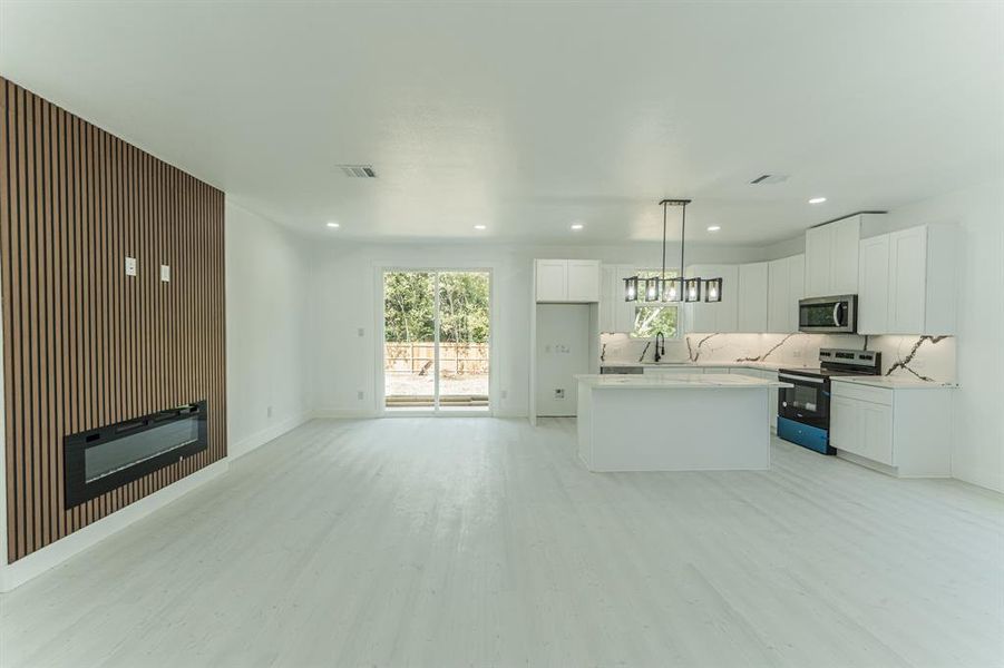 Spacious, unfurnished interior of a new home in , Sulphur Springs (Image 9). Spacious, unfurnished interior of a new home in , Sulphur Springs (Image 9).