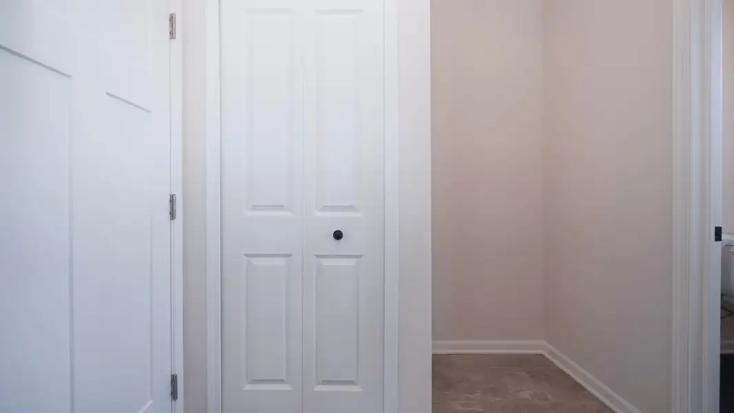 Representative unfurnished interior of a home built from the The Kettering by Norfolk Homes in Offsite Builds Southern Michigan, Ann Arbor (Image 40).