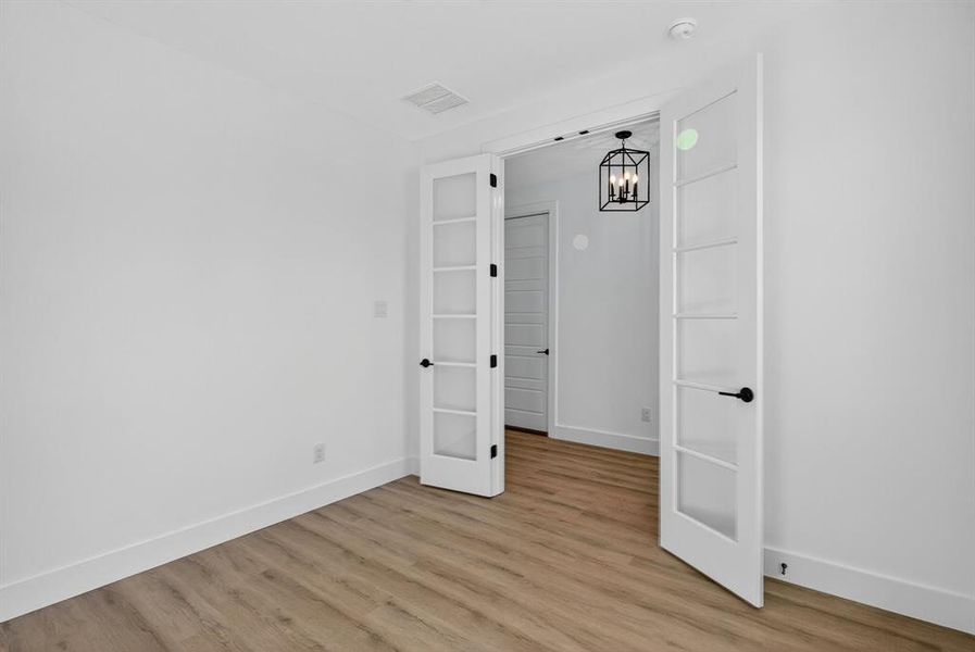 Spacious, unfurnished interior of a new home in Solterra, Mesquite (Image 23).