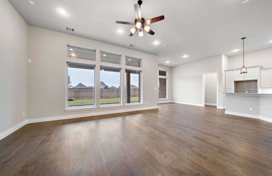 Representative unfurnished interior of a home built from the 3326 by Ravenna Homes in Cross Creek West, Fulshear (Image 45).