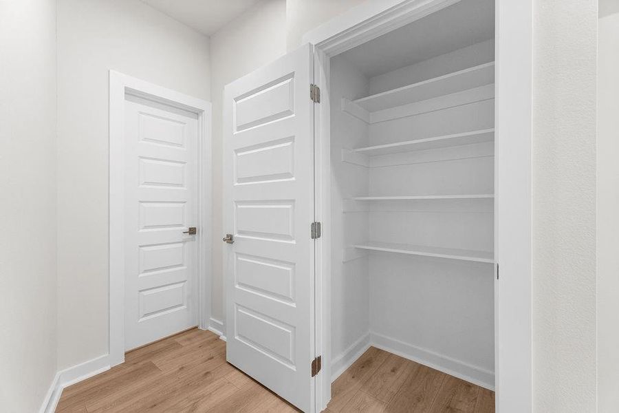 Spacious, unfurnished interior of a new home in , Dallas (Image 21).