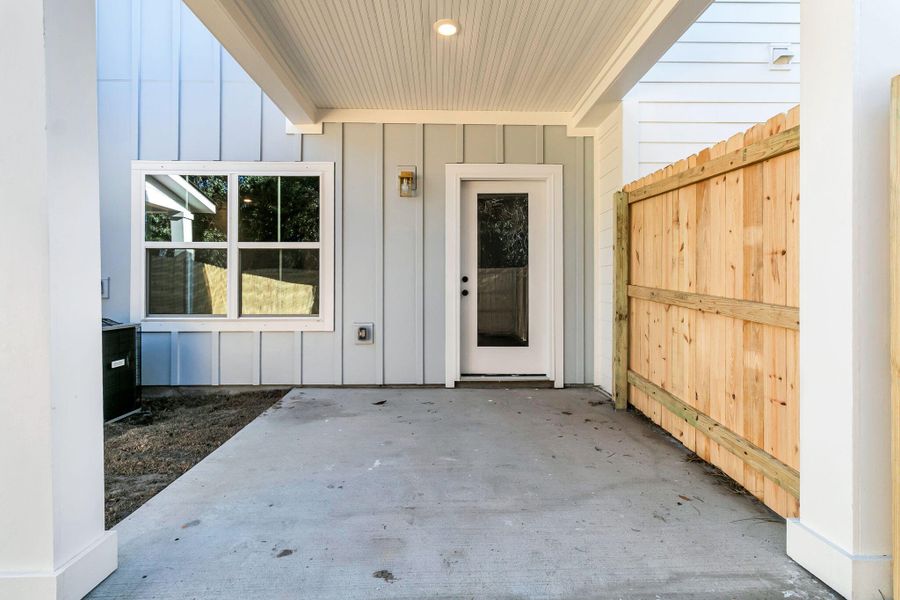 Exterior details and patio area of a home in , North Charleston (Image 3).