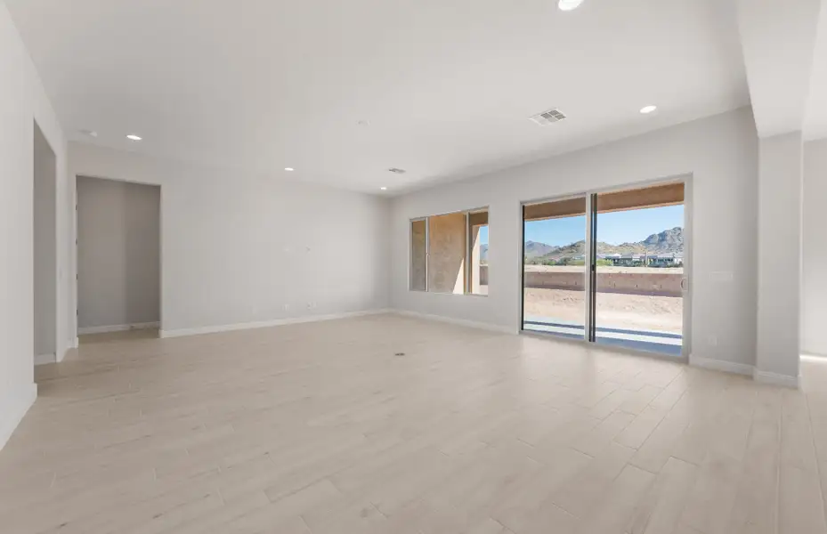 Spacious, unfurnished interior of a new home in Sun City Festival, Buckeye (Image 23).