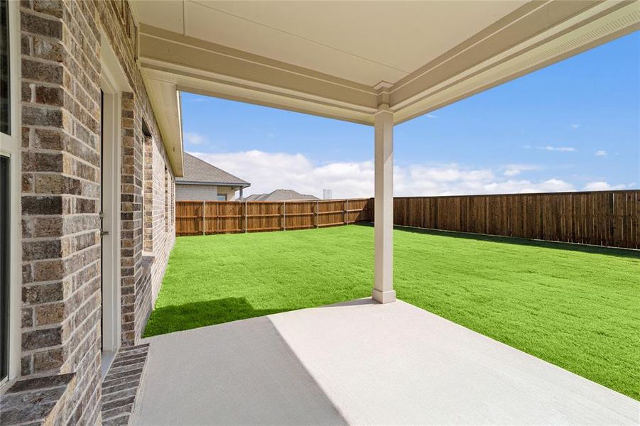 Exterior details and patio area of a home in Rolling Ridge, Van Alstyne (Image 2). Exterior details and patio area of a home in Rolling Ridge, Van Alstyne (Image 2).