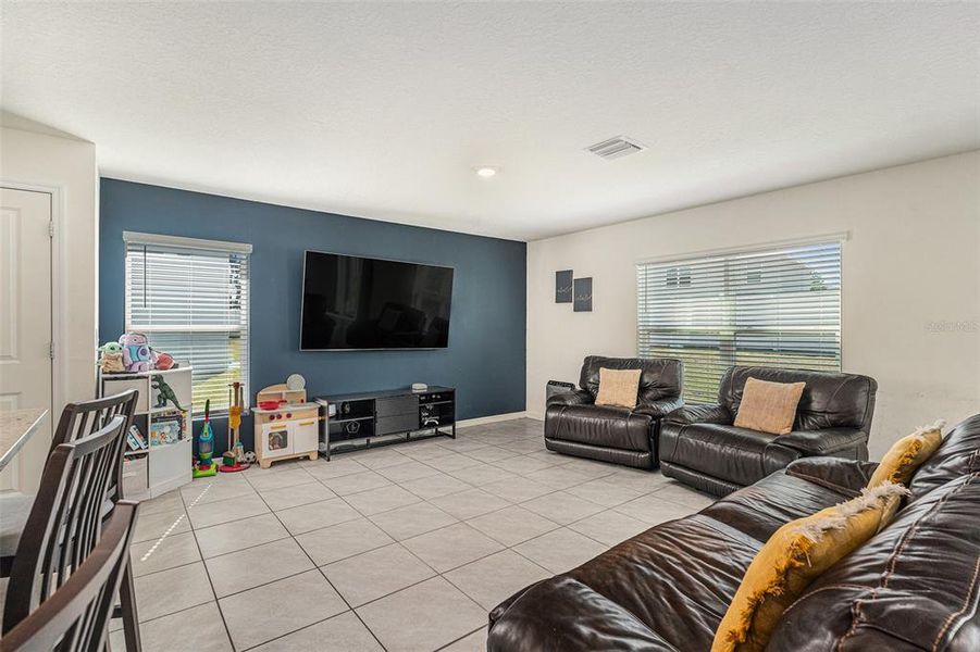 Furnished interior view inside a new home in Heritage Hills, Dade City (Image 13).