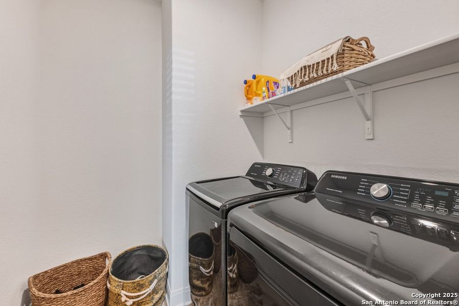 Close-up of interior finishes inside a home in La Cima, San Marcos (Image 20). Close-up of interior finishes inside a home in La Cima, San Marcos (Image 20).