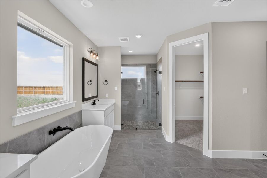 Furnished interior view inside a new home in Coyote Crossing, Godley (Image 13).
