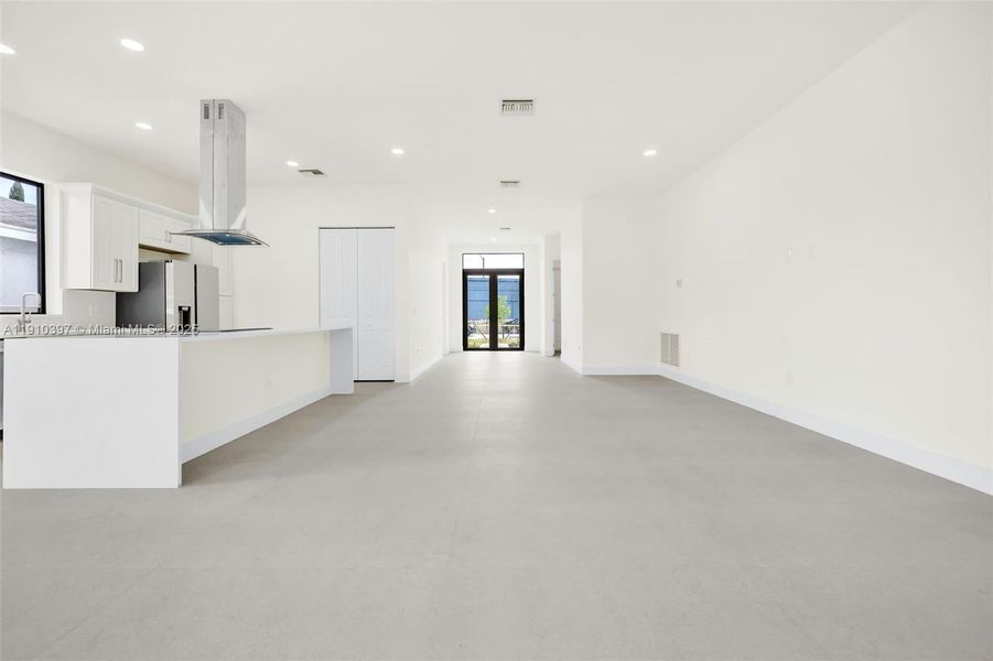 Looking towards front door. Looking towards front door.