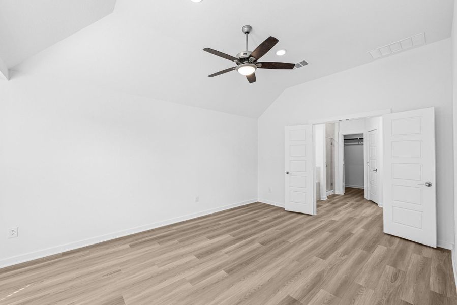 Spacious, unfurnished interior of a new home in Summerview, Fulshear (Image 15). Spacious, unfurnished interior of a new home in Summerview, Fulshear (Image 15).