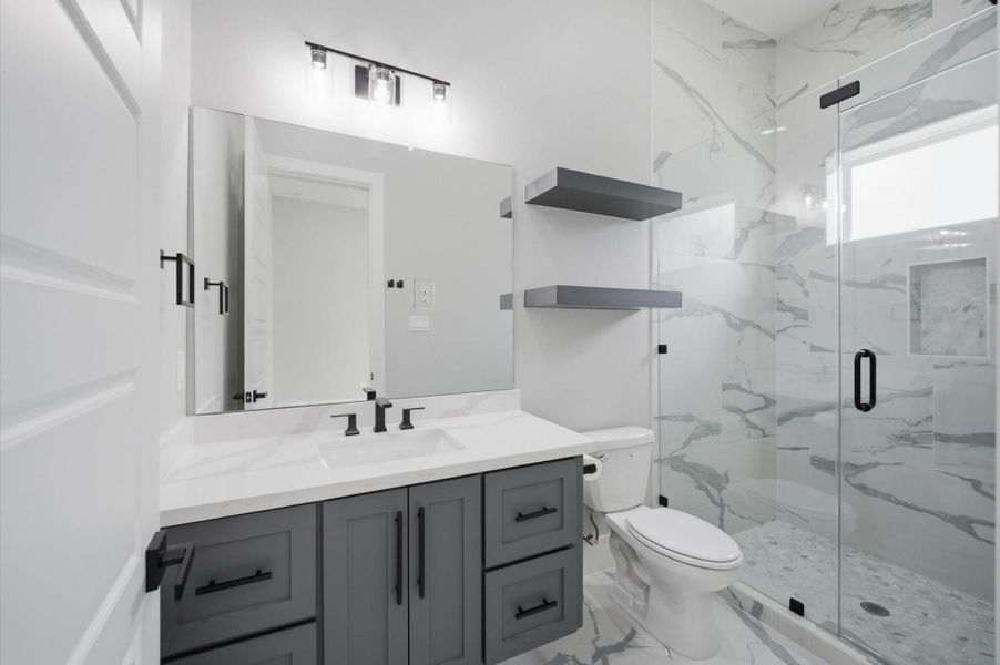 GUEST SUIT WITH FULL BATH FIRST FLOOR